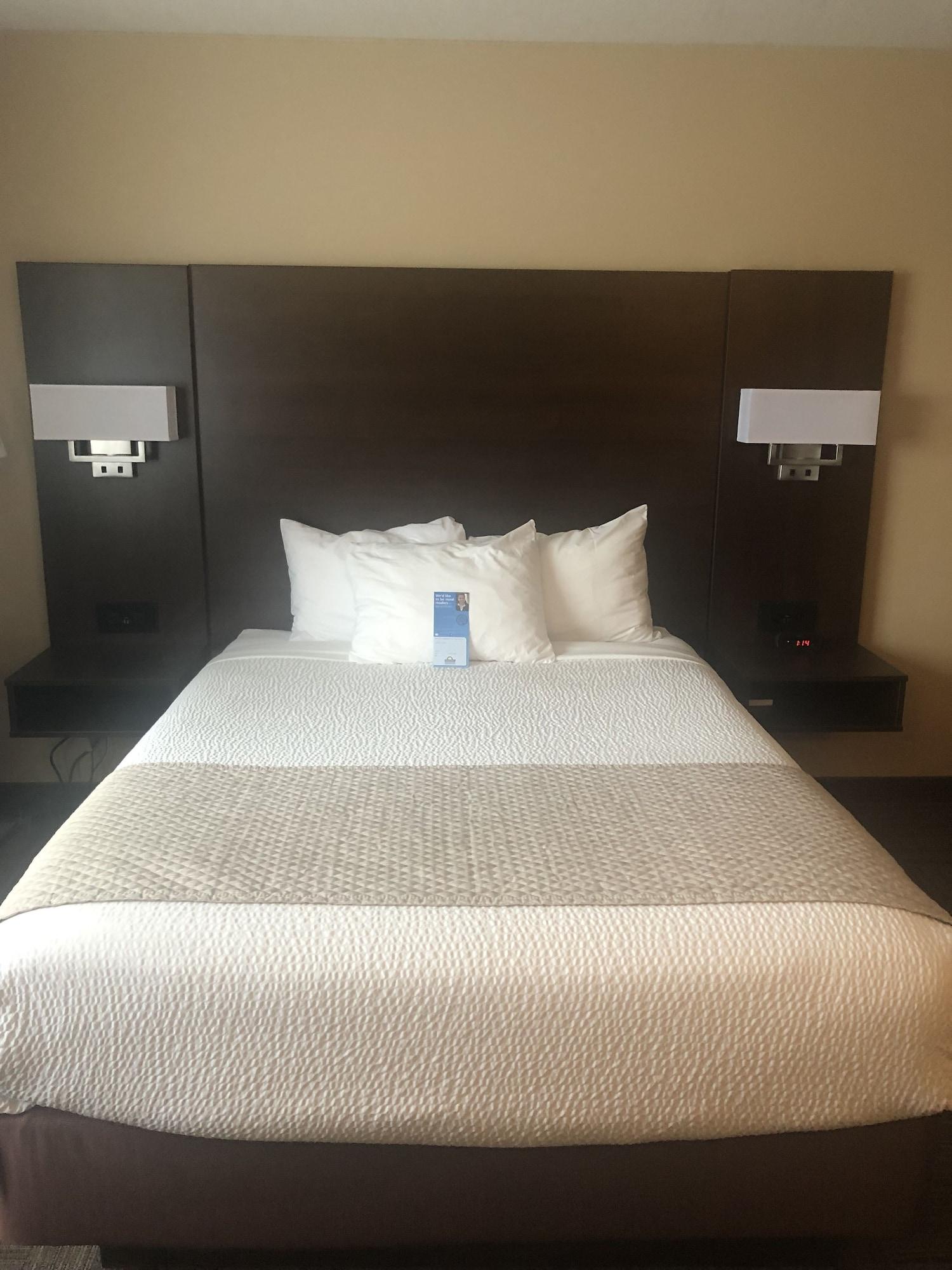 Days Inn By Wyndham Hinton Luaran gambar