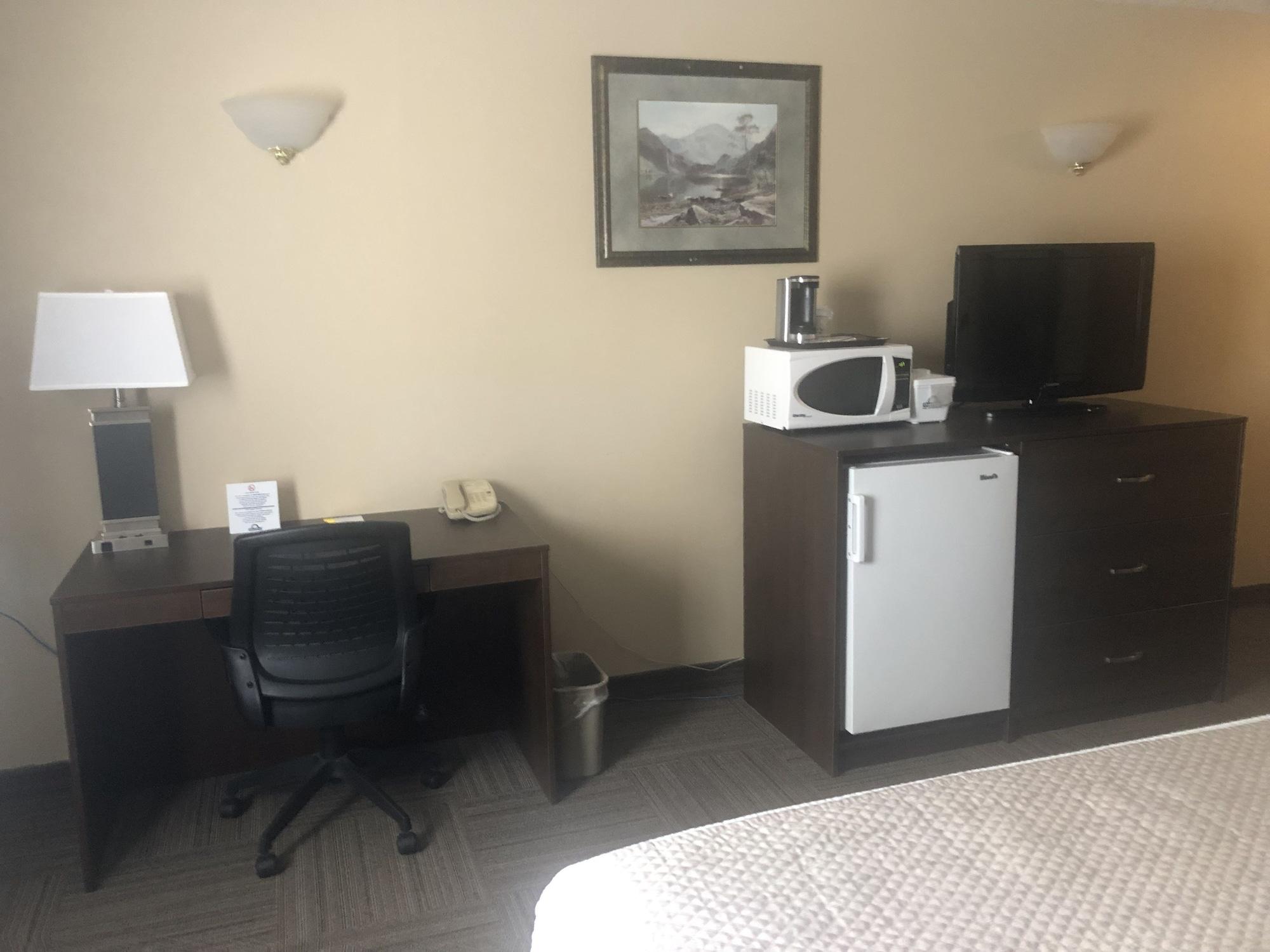 Days Inn By Wyndham Hinton Luaran gambar