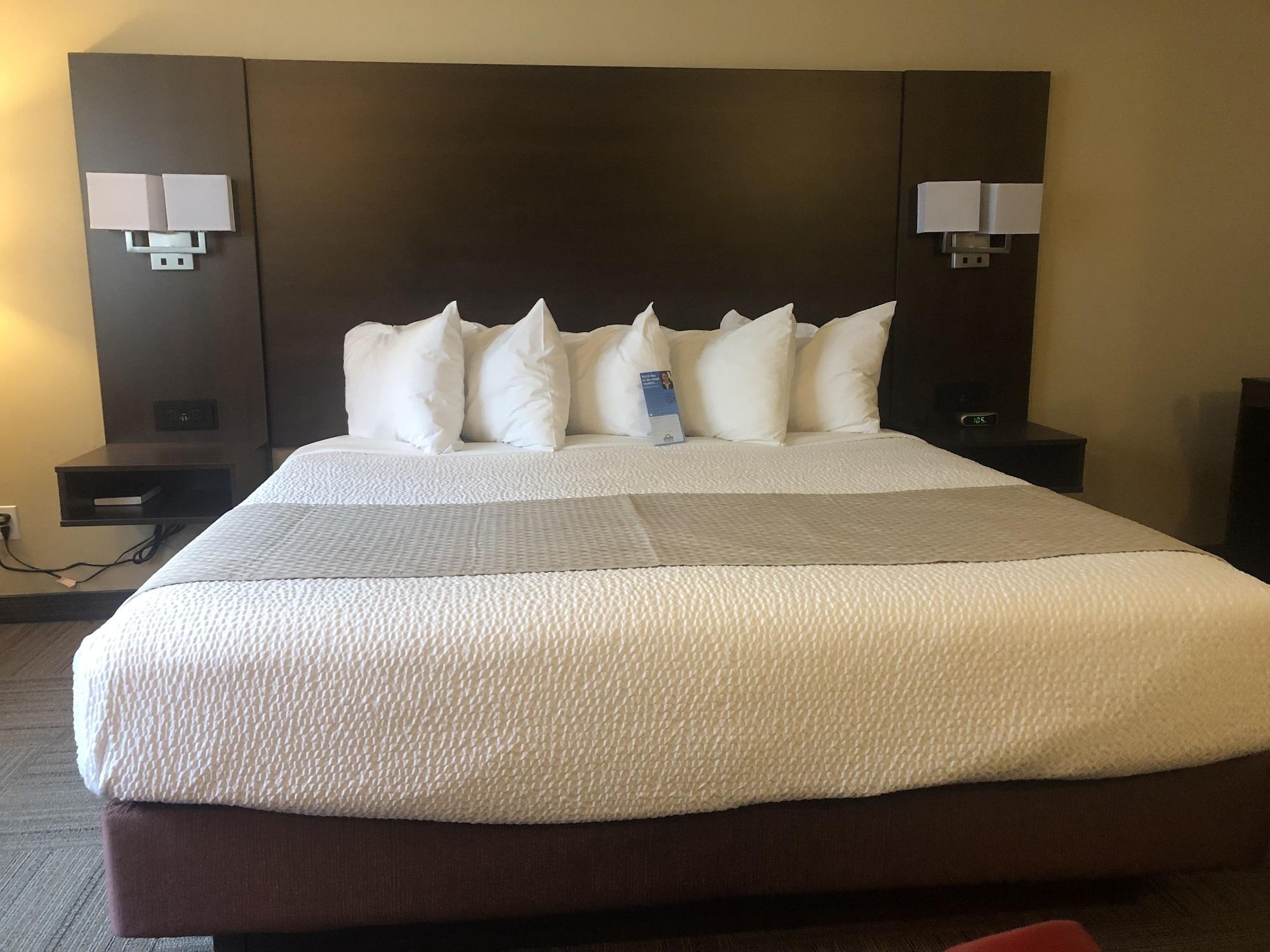 Days Inn By Wyndham Hinton Luaran gambar