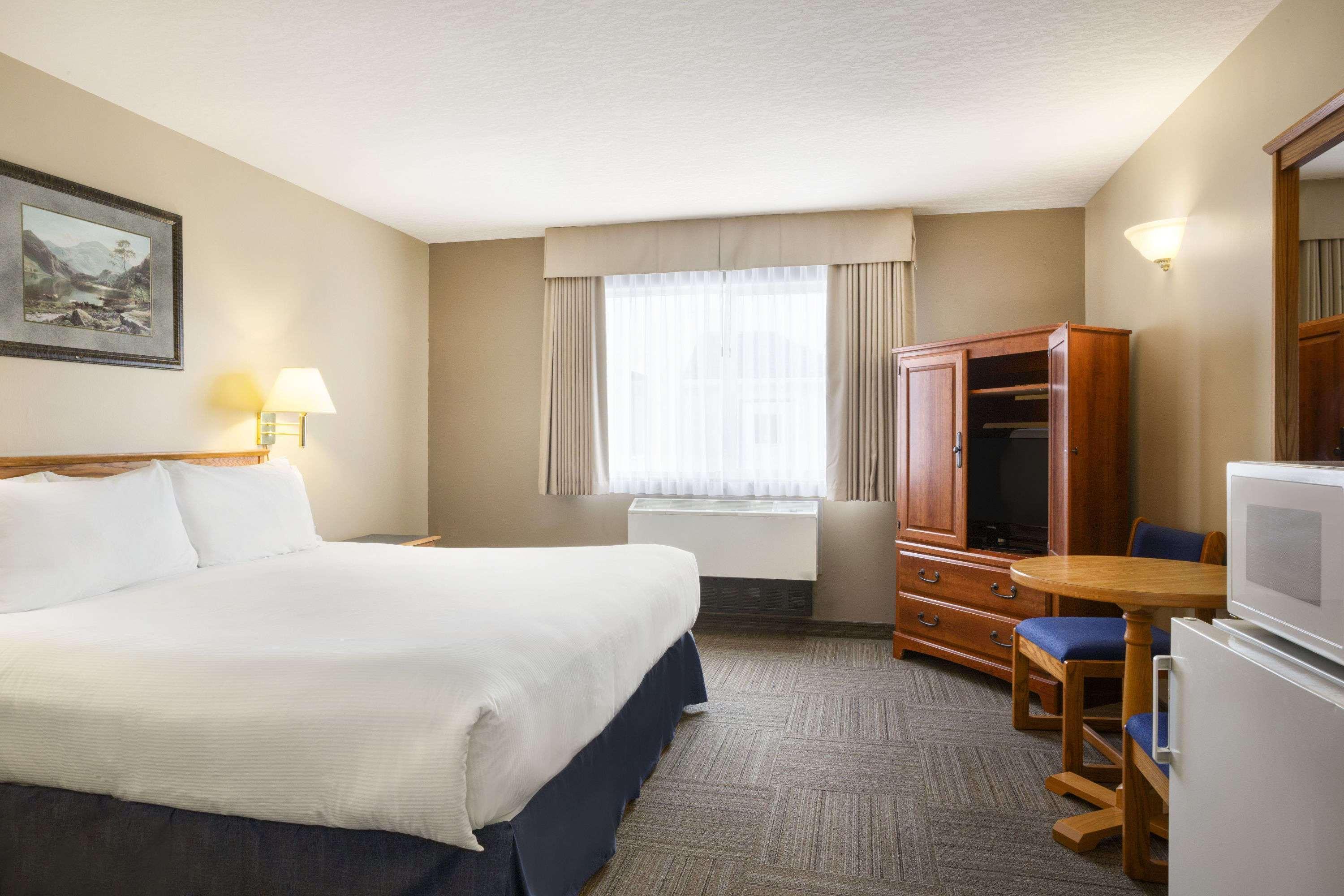 Days Inn By Wyndham Hinton Luaran gambar