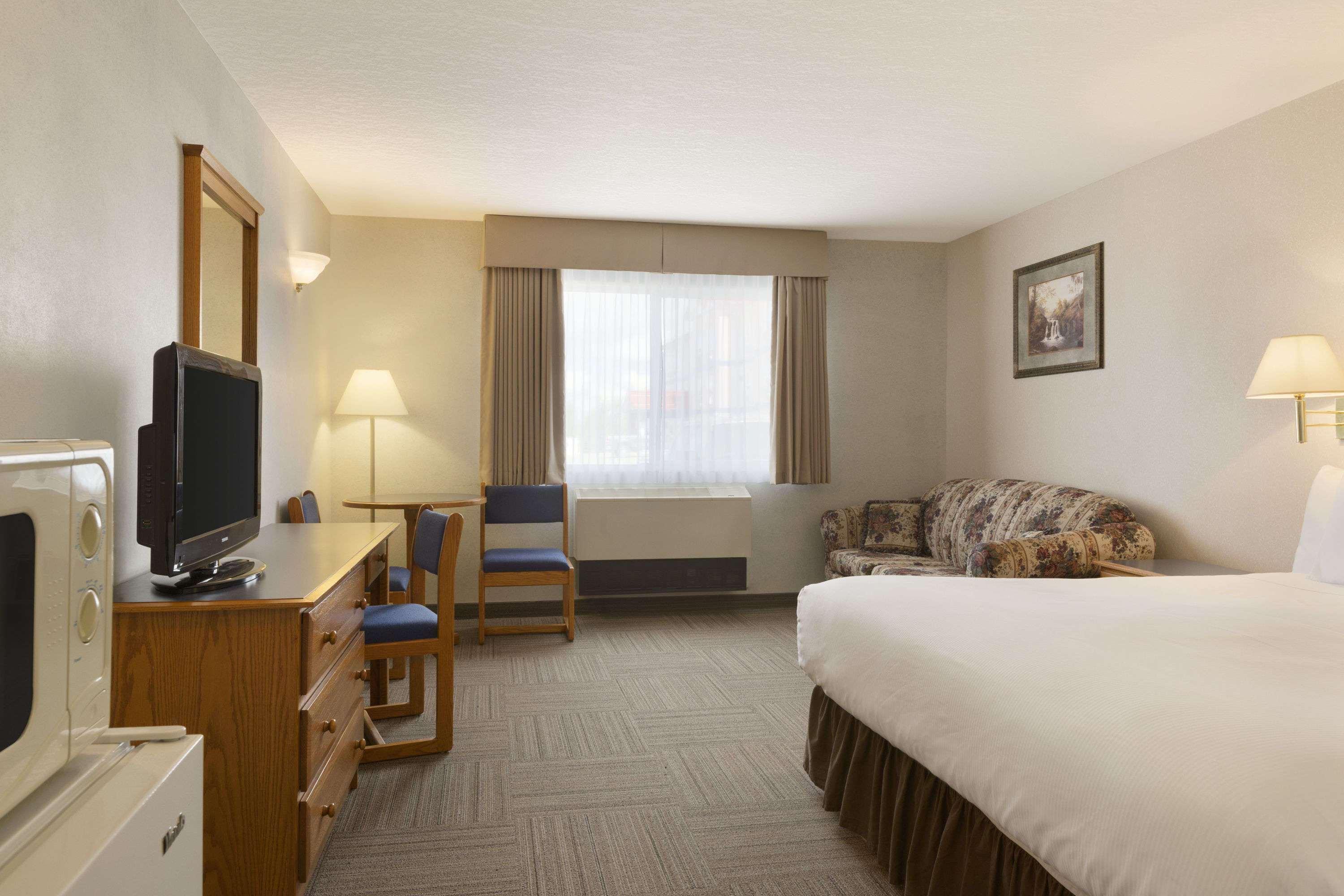 Days Inn By Wyndham Hinton Luaran gambar